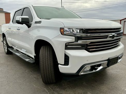 Used 2021 Chevrolet Silverado 1500 High Country w/ LPO, Dark Essentials Package image 2