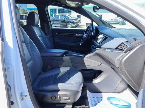 Certified 2023 Buick Enclave Essence image 9