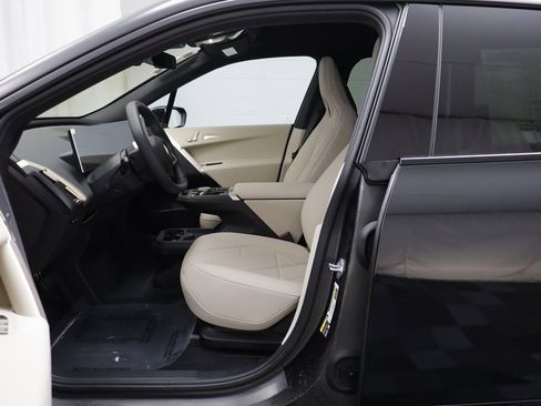 New 2026 BMW iX xDrive45 image 5