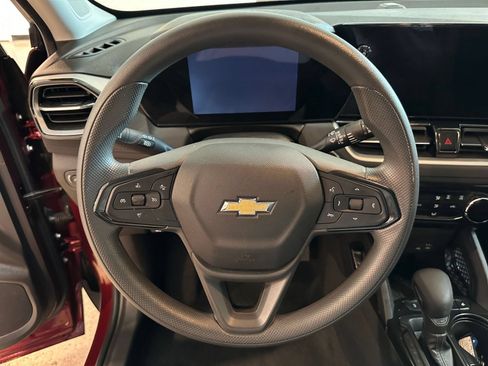 Used 2025 Chevrolet TrailBlazer LT FWD image 27