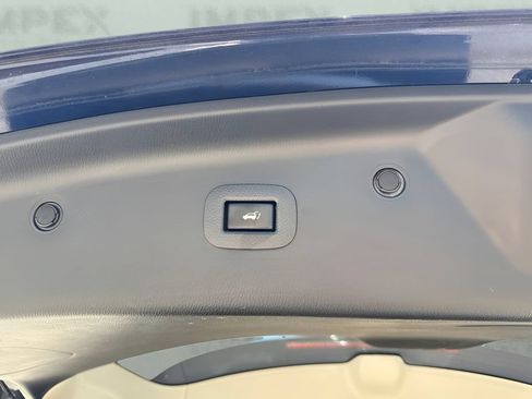 Used 2018 Nissan Armada Platinum w/ Interior Lighting Package RWD image 37