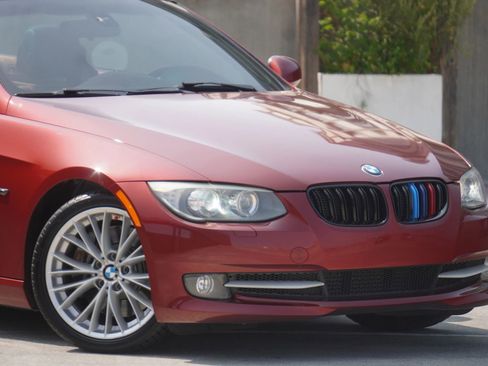 Used 2011 BMW 335i 335i Convertible 2D image 5