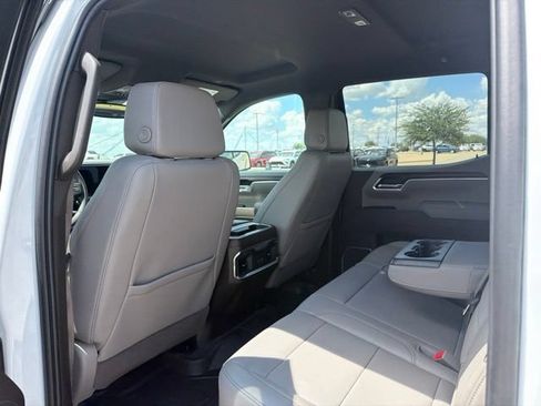 Used 2026 GMC Sierra 1500 SLT w/ SLT Premium Package AWD/4WD image 18