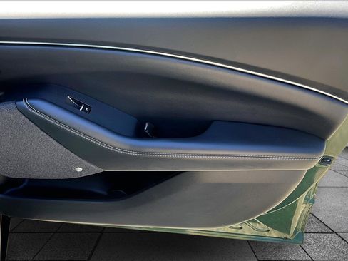 Used 2025 Ford Mustang Mach-E Premium image 19