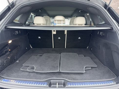 Used 2024 Mercedes-Benz GLC 300 image 17