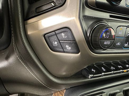 Used 2017 GMC Sierra 1500 Denali w/ Denali Ultimate Package AWD/4WD image 19