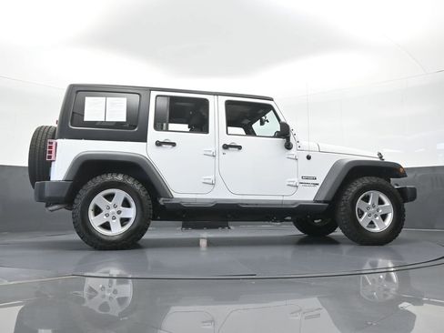 Used 2018 Jeep Wrangler Unlimited Sport S AWD/4WD image 57