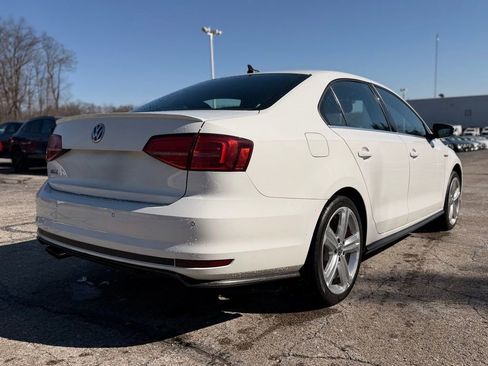 Used 2017 Volkswagen Jetta GLI image 6