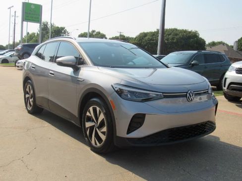 Used 2023 Volkswagen ID.4 Pro image 4