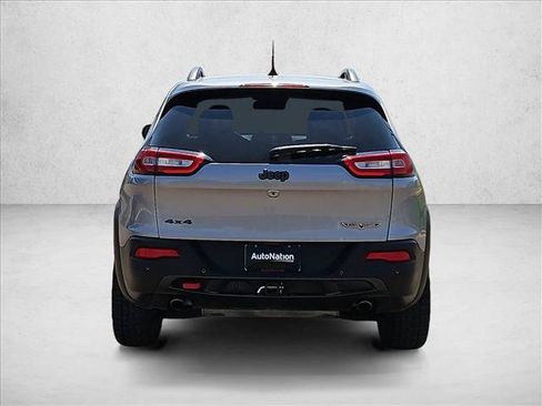 Used 2018 Jeep Cherokee Trailhawk w/ Quick Order Package 27L AWD/4WD image 7