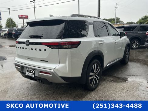 Used 2025 Nissan Pathfinder Platinum FWD image 5