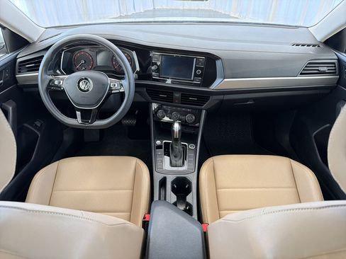 Used 2021 Volkswagen Jetta SE w/ SE Cold Weather Package image 17