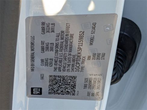 Used 2023 Chevrolet Colorado Z71 w/ Z71 Convenience Package 2 image 40