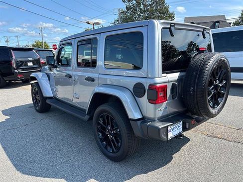 Certified 2021 Jeep Wrangler Unlimited Sahara w/ Cold Weather Group image 5