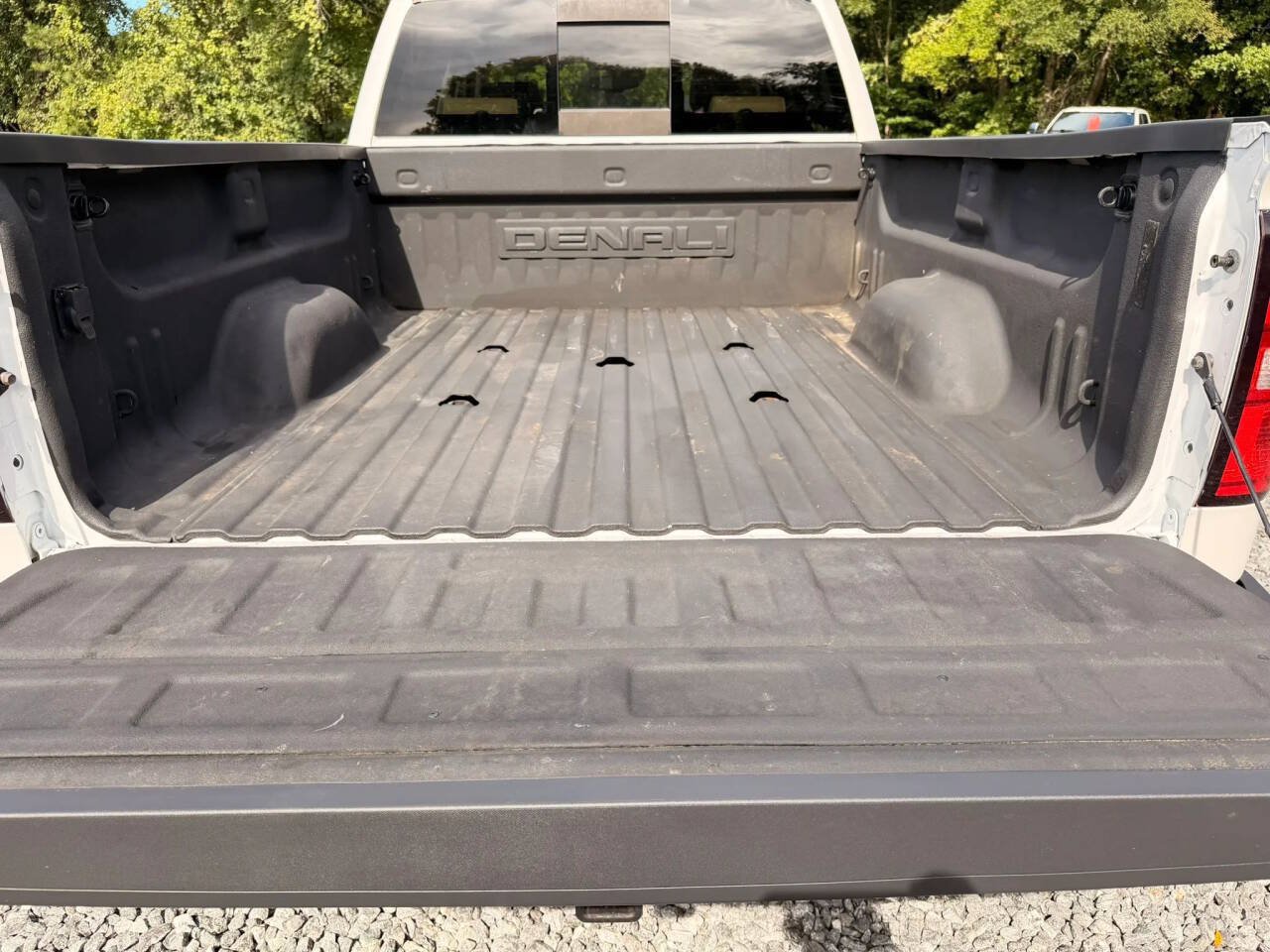 Used 2018 GMC Sierra 2500 Denali w/ Duramax Plus Package AWD/4WD image 6