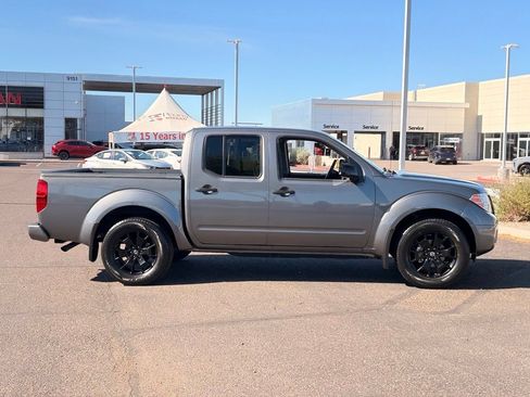 Certified 2021 Nissan Frontier SV w/ Midnight Edition Floor Mats RWD image 7