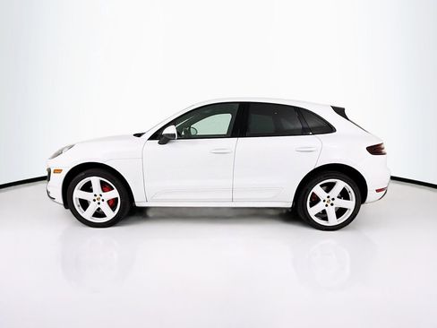 Certified 2016 Porsche Macan Turbo image 2