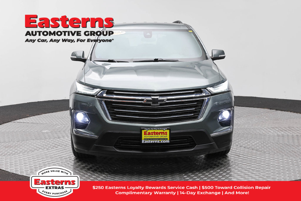 Used 2023 Chevrolet Traverse LT AWD/4WD image 3