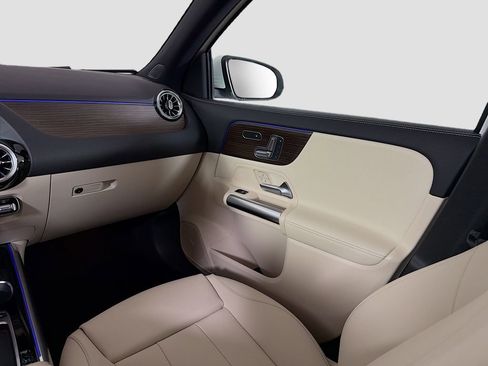 New 2026 Mercedes-Benz GLA 250 4MATIC image 26