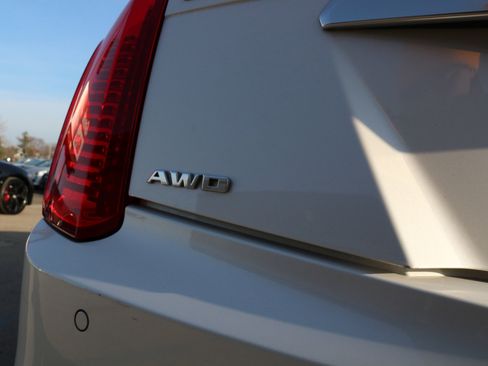 Used 2018 Cadillac CTS Luxury image 14