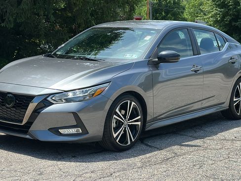 Used 2023 Nissan Sentra SR w/ Trunk Package FWD image 2