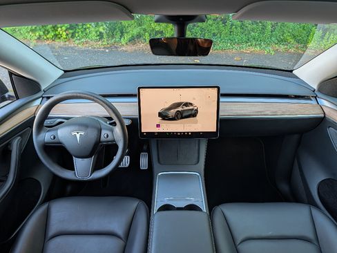 Used 2023 Tesla Model Y Performance AWD/4WD image 30