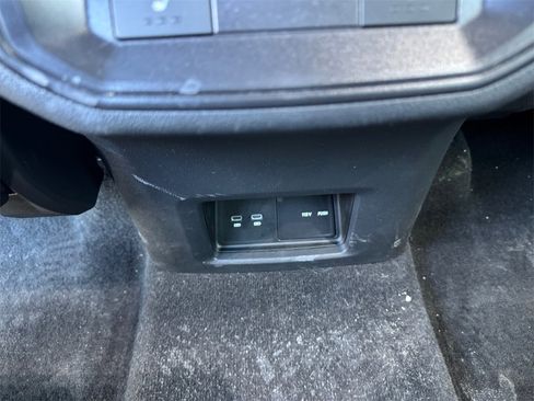 Used 2024 Volkswagen Atlas Cross Sport SEL Premium R-Line image 21