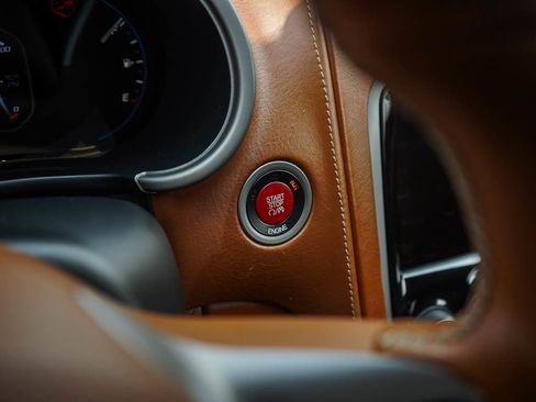 Used 2013 SRT Viper GTS w/ GTS Laguna Interior Pkg RWD image 37