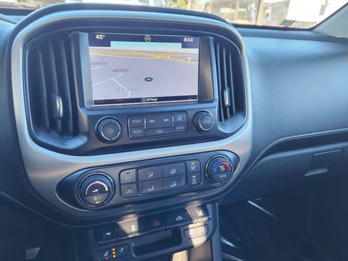 Used 2016 GMC Canyon SLT w/ Driver Alert Package image 10