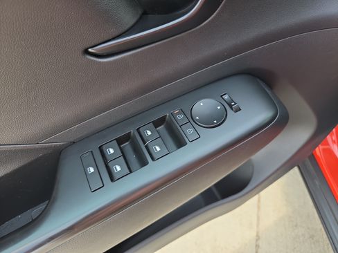 Used 2024 Hyundai Kona SEL AWD/4WD image 16