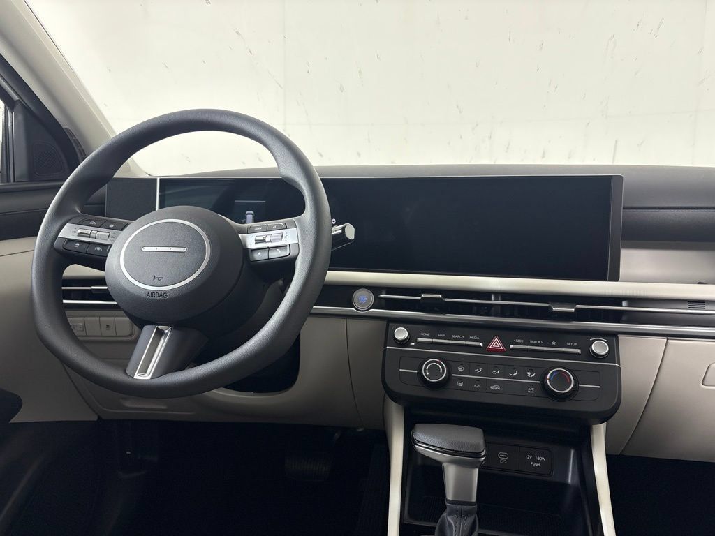 New 2026 Hyundai Tucson SE w/ Tow & Go Package FWD image 21