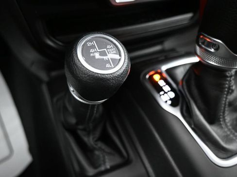 Used 2024 Jeep Wrangler Unlimited w/ Convenience Group AWD/4WD image 26