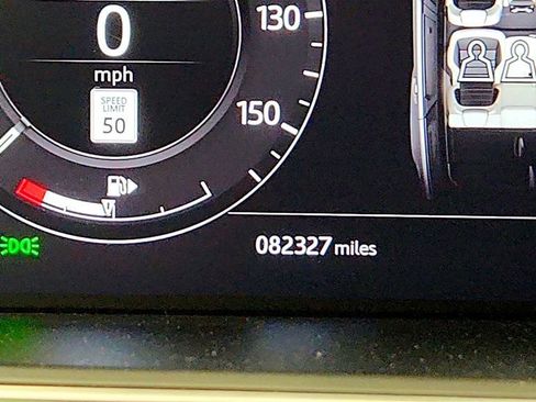 Used 2018 Land Rover Range Rover Sport SE AWD/4WD image 16
