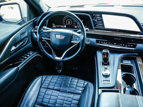 Used 2021 Cadillac Escalade ESV Premium Luxury Platinum image 14