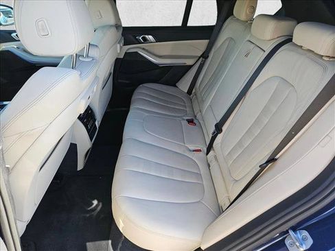 Used 2022 BMW X5 sDrive40i w/ Premium Package image 17
