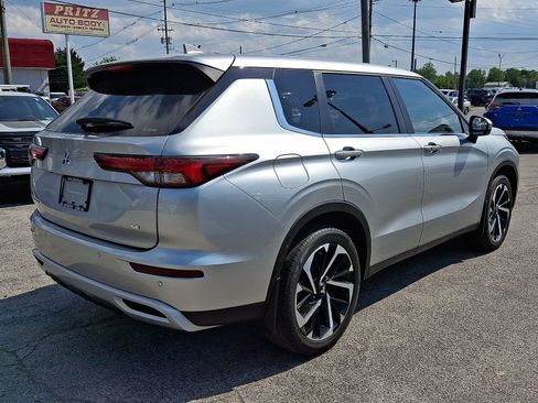 Used 2024 Mitsubishi Outlander SE AWD/4WD image 6