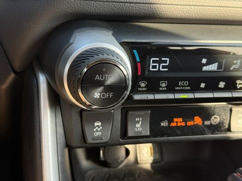 Used 2023 Toyota RAV4 XLE Premium AWD/4WD image 25