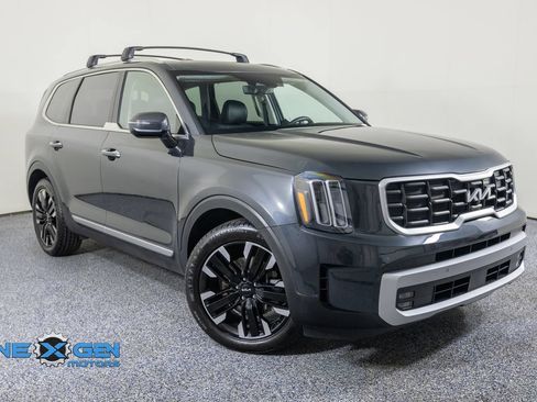 Used 2024 Kia Telluride SX Prestige w/ Towing Package AWD/4WD image 1