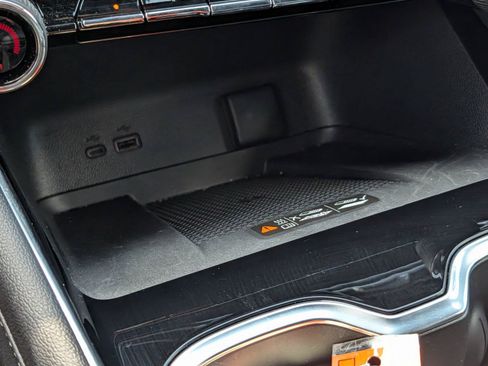 Used 2026 Chevrolet Traverse High Country w/ LPO, Floor Liner Package FWD image 20