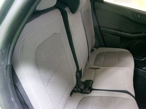 Used 2022 Ford Escape SE w/ Cold Weather Package AWD/4WD image 9