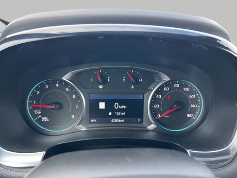 Used 2023 Chevrolet Traverse RS image 22