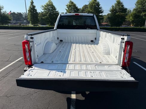 Used 2023 Ford F250 XL AWD/4WD image 9