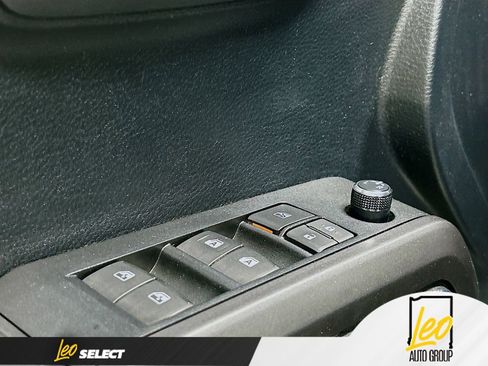 Used 2018 Toyota Tacoma TRD Off-Road image 18