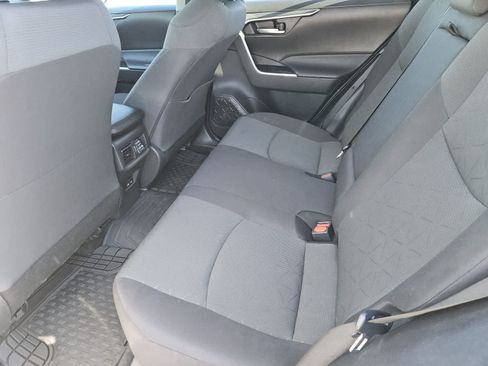 Used 2024 Toyota RAV4 XLE FWD image 27