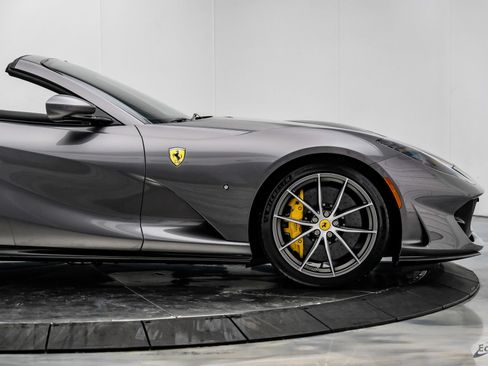 Used 2022 Ferrari 812 GTS RWD image 29