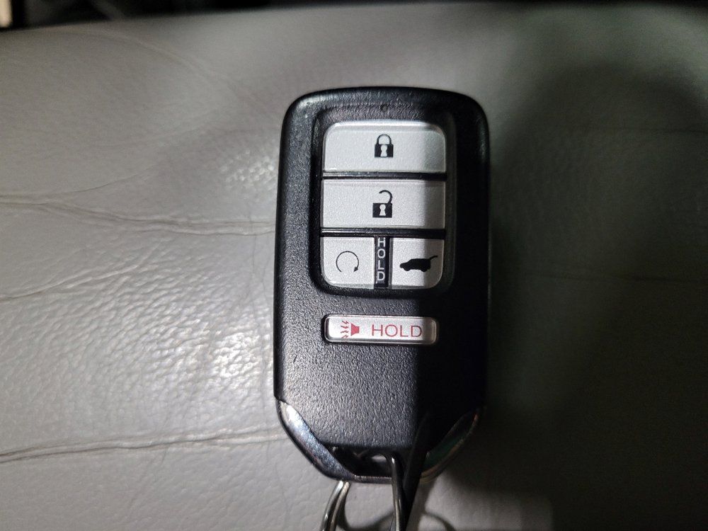 Used 2017 Honda Pilot Touring image 32