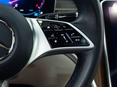 Used 2024 Mercedes-Benz C 300 4MATIC Sedan image 19