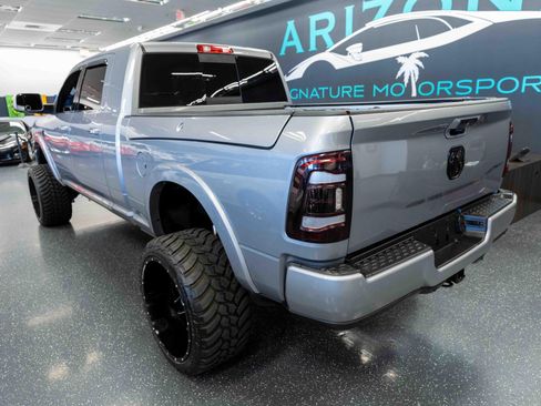 Used 2019 RAM 2500 Laramie AWD/4WD image 7