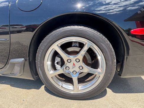 Used 2001 Chevrolet Corvette Convertible RWD image 13
