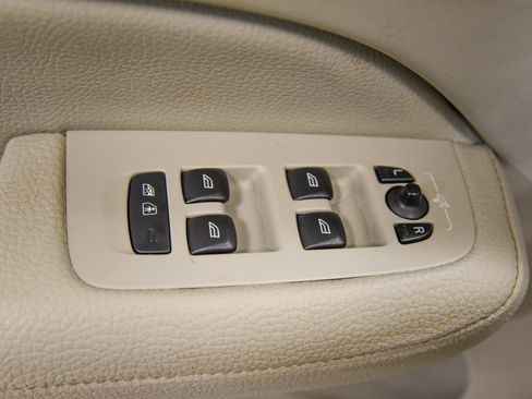 Used 2020 Volvo S60 T6 Momentum w/ Protection Package Premier image 17